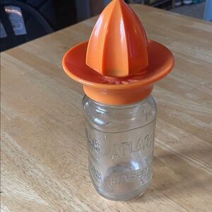 Vintage Tupperware Citrus Juicer (Glass Mason Jar bonus)
